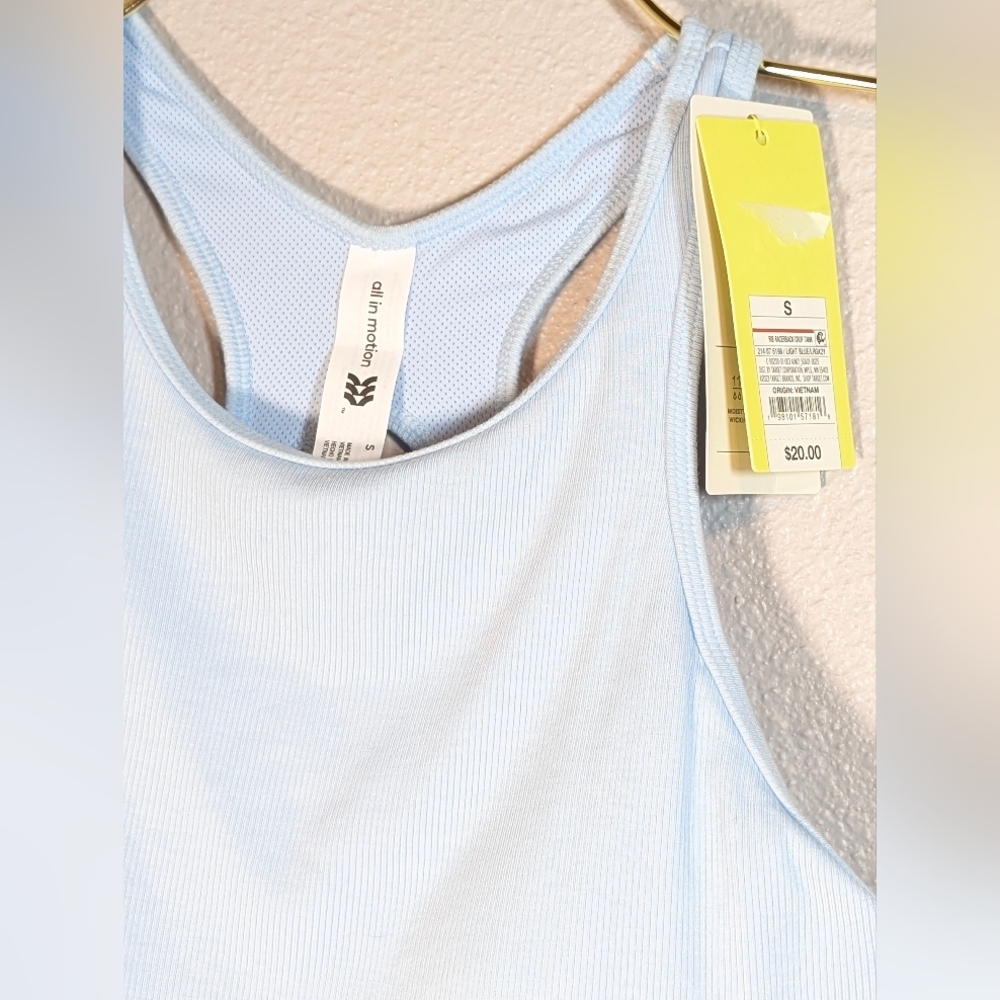 ☁️ All In Motion NWT Light Blue Rib Racerback Crop Tank - Size Small - Picture 3 of 8